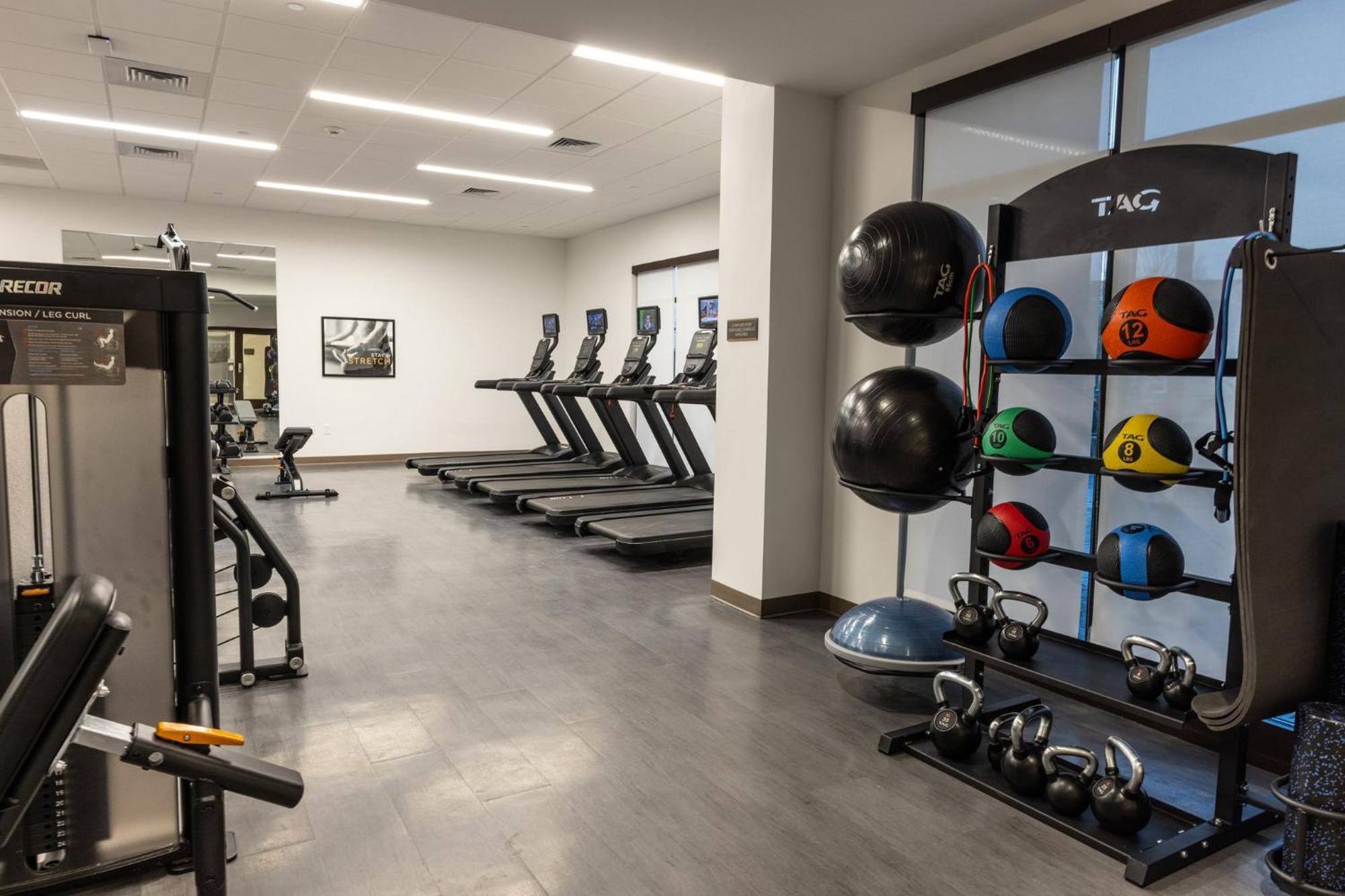 Staybridge Suites Greenville - Medical Center By Ihg Екстериор снимка